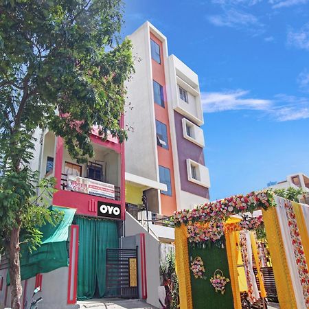 Hotel O G.K Lodging And Guest House Sakardarā Exterior foto